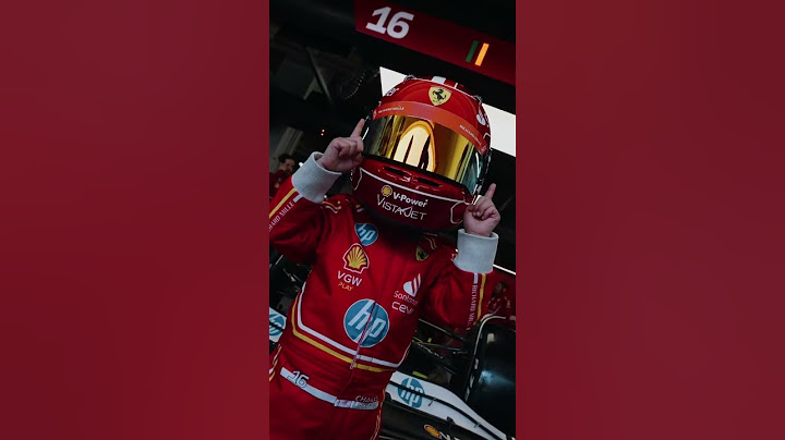 Charles Leclerc met Mini-Charles 🤩 (via @ferrari/TT)
