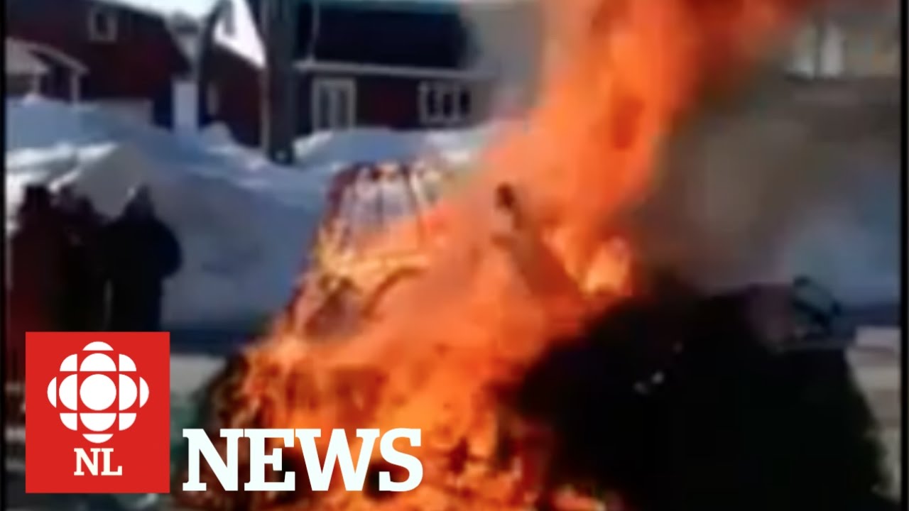 Port Aux Choix fishermen burn gear in protest