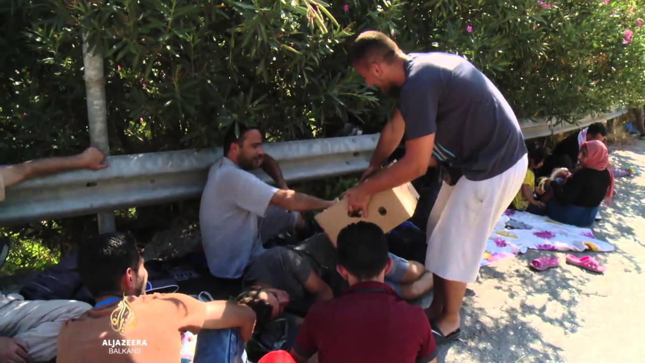 يصل 2000 لاجئ إلى جزيرة ليسبوس كل يوم