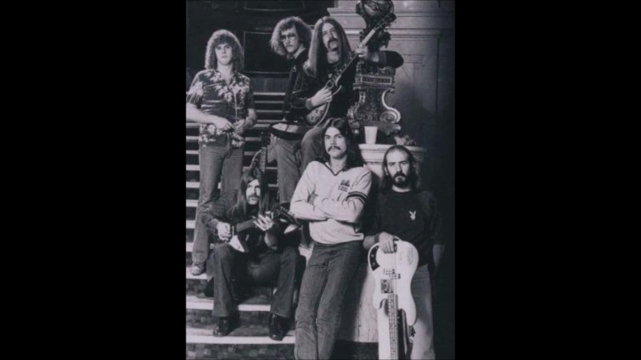 在 YouTube 上观看 Molly Hatchet -- 02-18-79, UNIONDALE, NY  ((COMPLETE SHOW))