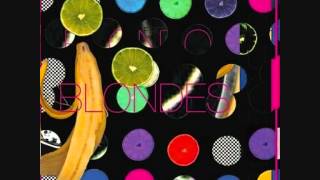 Blondes - Moondance