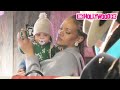 Capture de la vidéo Rihanna Shows Off Her New Baby Son 'Riot Rose' While On Christmas Vacation With Asap Rocky In Aspen