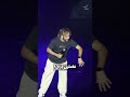 صاحبك اللي بيحط ع الأغنيا