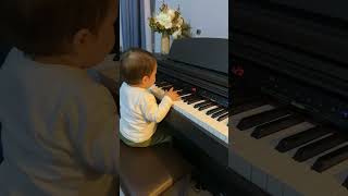 Aslan adam #piano #piyanodersi #music #bebek #pianocover