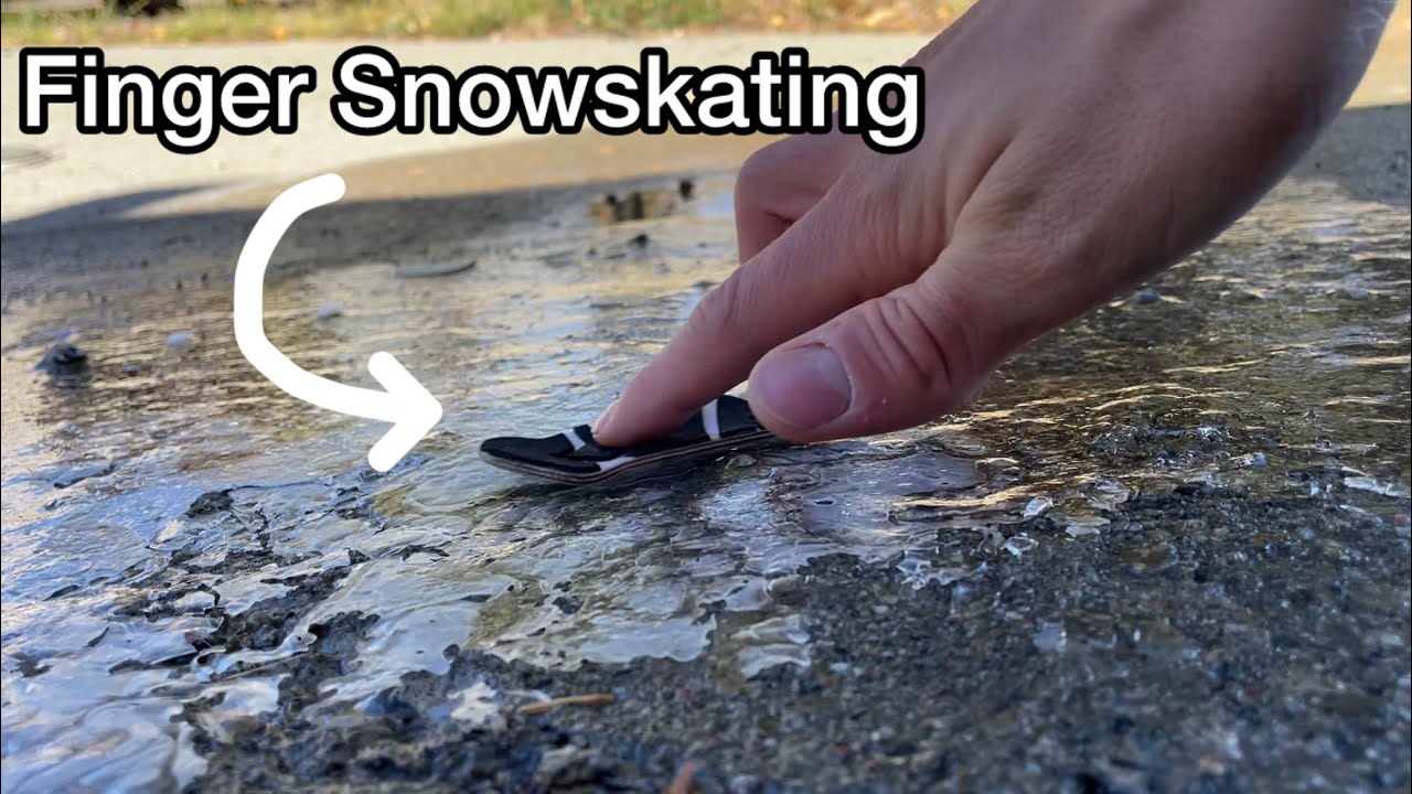 Покатаемся на коньках по первому снегу года!