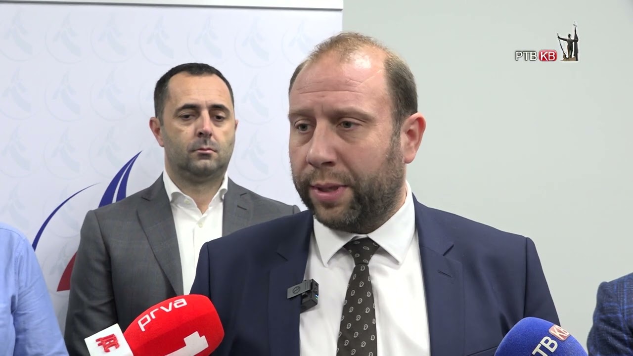 Prilog   RTVKV   Ministar Vesić posetio aerodrom Morava