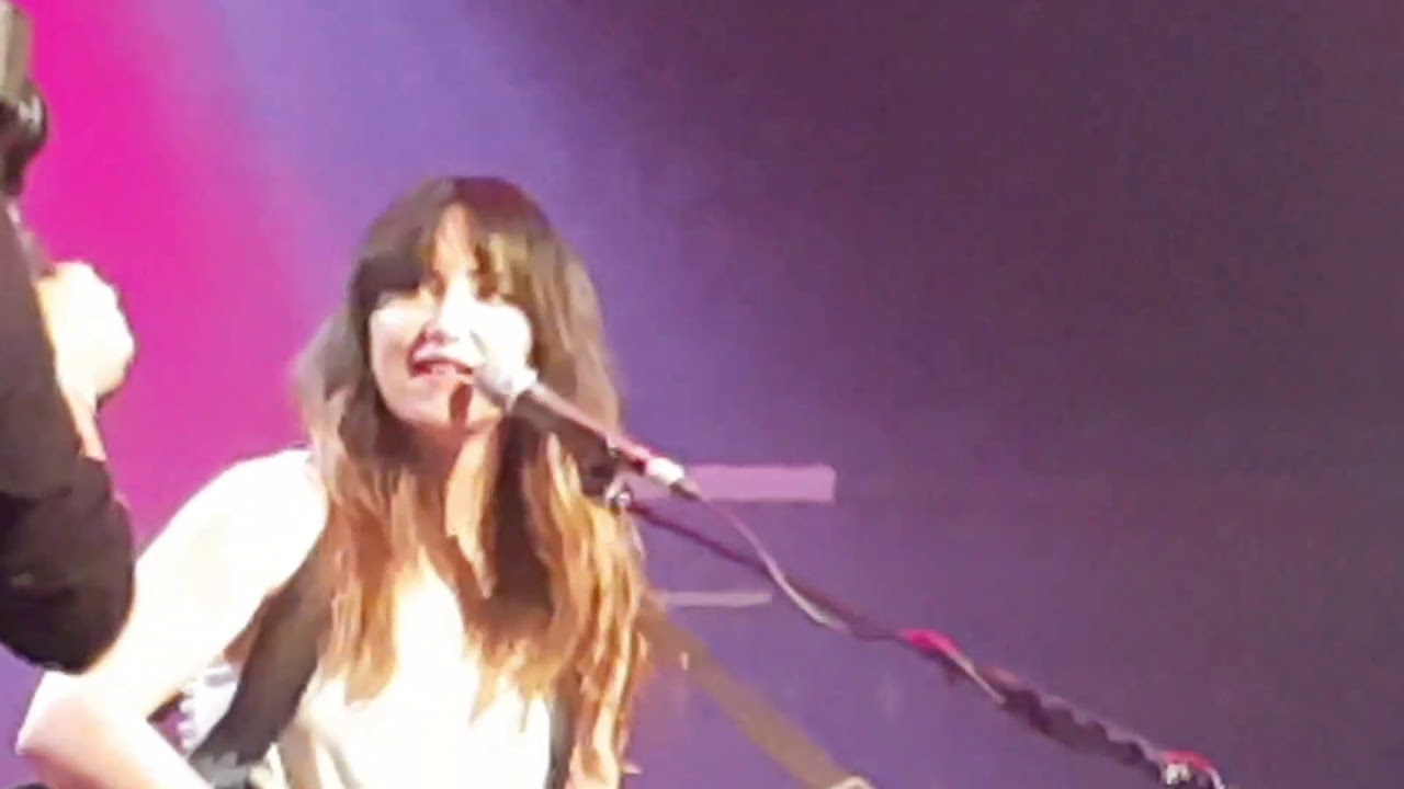 KT Tunstall Black Horse & Cherry Tree (Live in Amsterdam 2017) YouTube