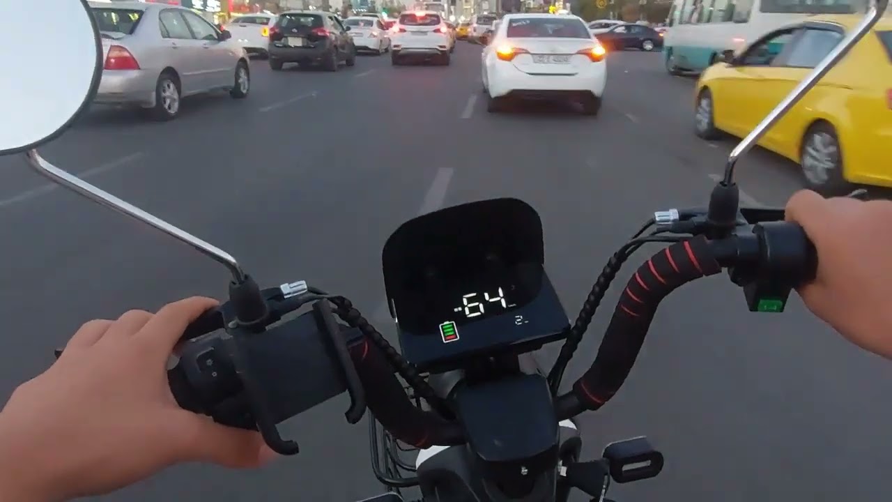 تجول في مناطق كركوك مع بايسكل شحن.