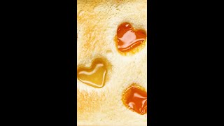 【あの！グミと食パンだけ】ステンドグラストーストを秒で作る♡ / Stained Glass Toast #Shorts