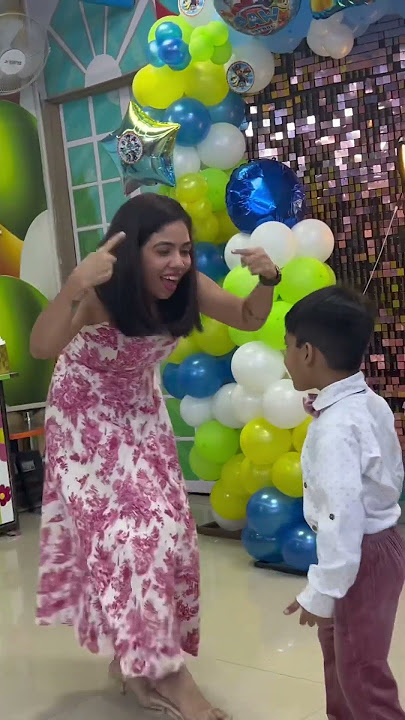 Ye kaisa ladka hai😂 #mothersday #motherson #family #dance