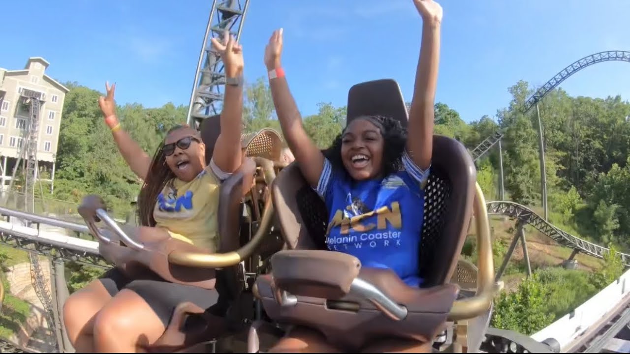 Riding The Most Unique Roller Coaster In America! Time Traveler! ​Silver Dollar City!