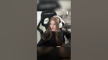 ПОПАХИВАЕТ... #гаечка #gaechkatm #строго #strogo #twitchпаника #твич #стрим