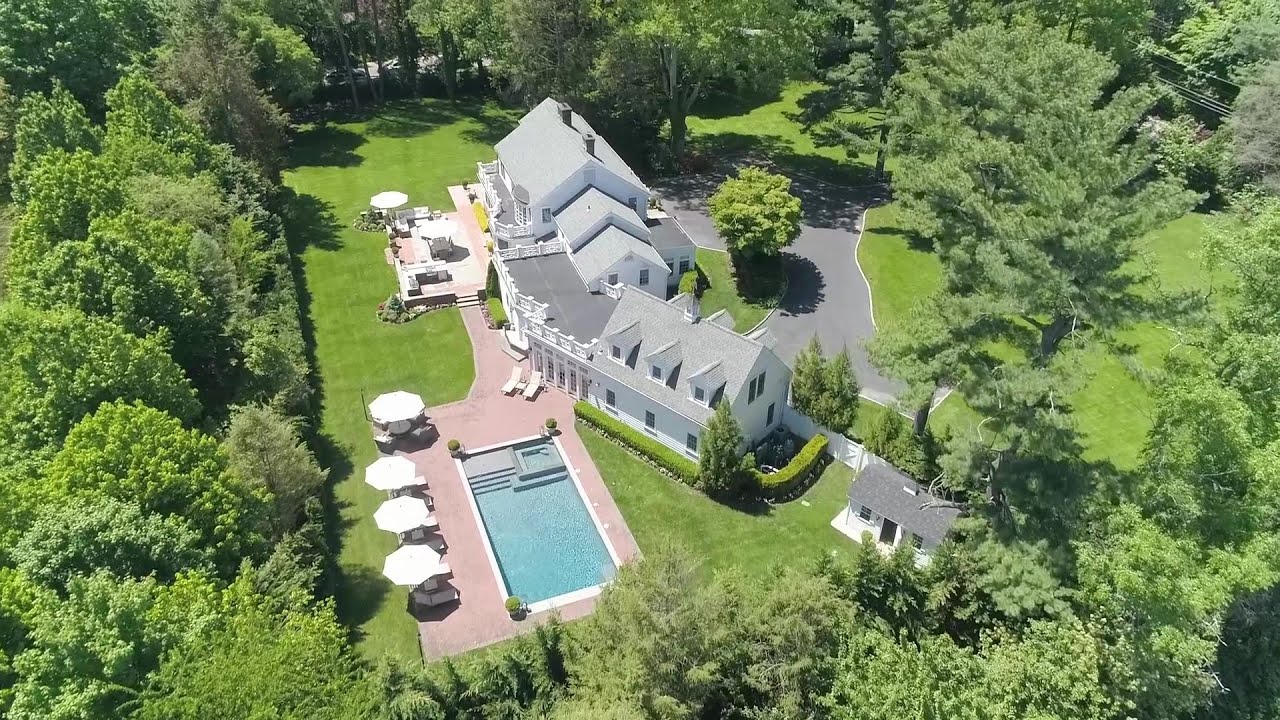 Old Brookville, NY - 35 Hoaglands Ln