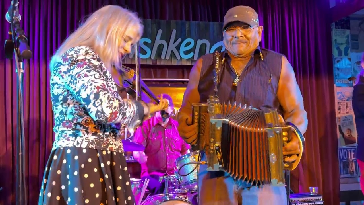 CZ & The Bon Vivants - December 28, 2023