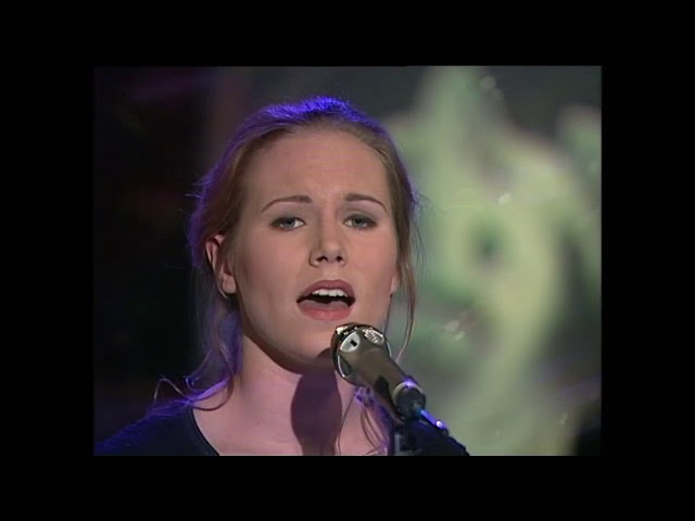 Rise and Shine - The Cardigans (The Cardigans first ever TV appearance) on Mark och Hans Grannar class=