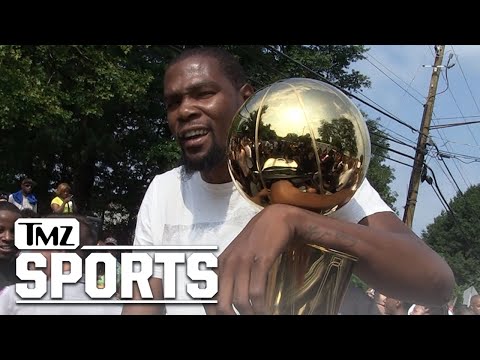 Kevin Durant on Trump: 'We Don't F*ck With Him' | TMZ Sports