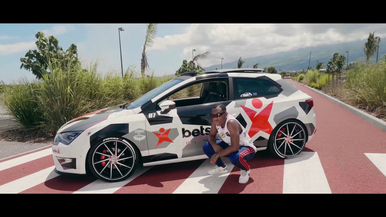 Junior - En vadrouille [Clip Officiel] bekijken op YouTube