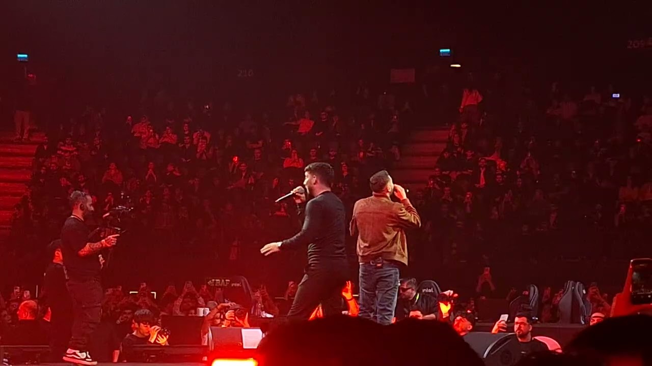 BLOK3 & Ati242 - Keşke (Flow360) (Volkswagen Arena) (16.12.2025) (4)