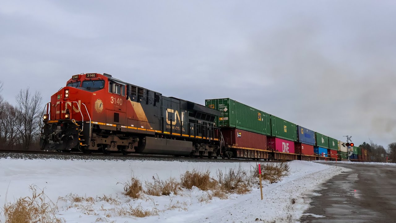 A few trains around Dale, WI! Ft BCOL 4652 and IC 2721!