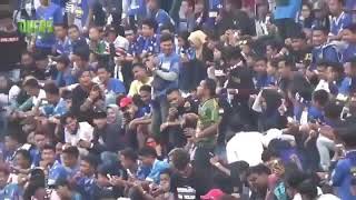BONEK JOGET DI STADION SIJALAK HARUPAT 😂