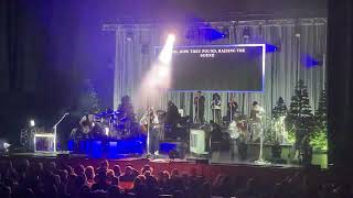 Crowder: Carol of the Bells live at K-Love Christmas Tour in Memphis Resimi