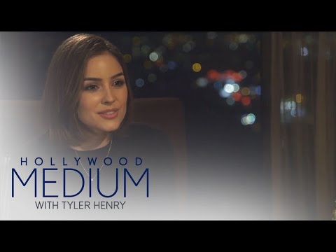Tyler Henry Uncovers Details on Olivia Culpo's Grandma | Hollywood Medium with Tyler Henry | E!