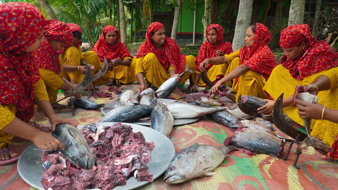 70 KG Tuna Fish Cutting & Cooking in Village - Tuna Fish Curry Recipe of Village Ladies