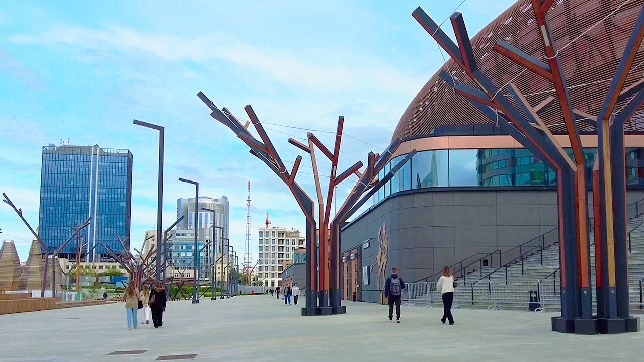 Walking in YEkaterinburg. Новая красивая набережная у УГМК-Арены |4K| (September 2, 2025)