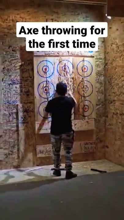 axe-throwing-for-the-first-time-in-oregon-usa-travel-axethrowing
