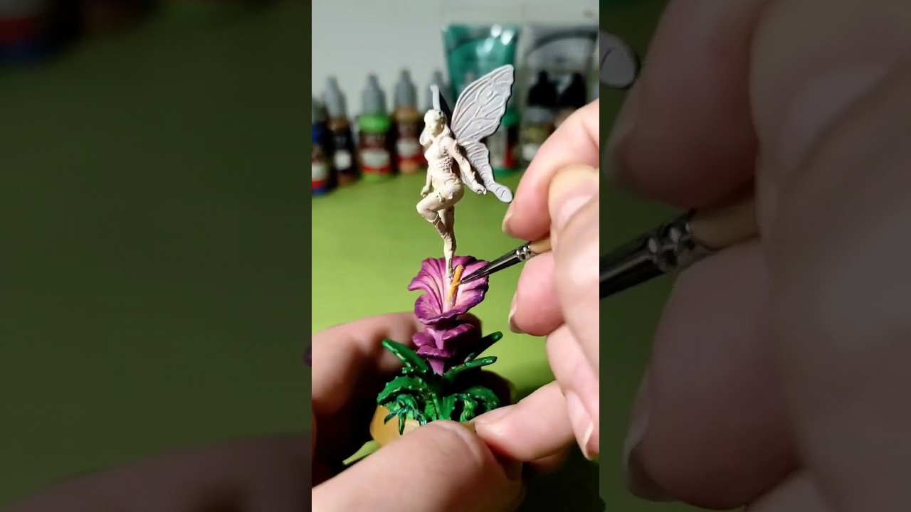 How cool is this fairy miniature? 😍 
