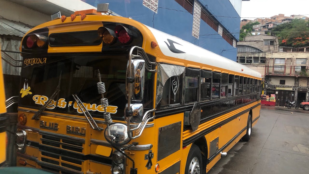 Tegucigalpa Honduras         viajando en un bus de ruta