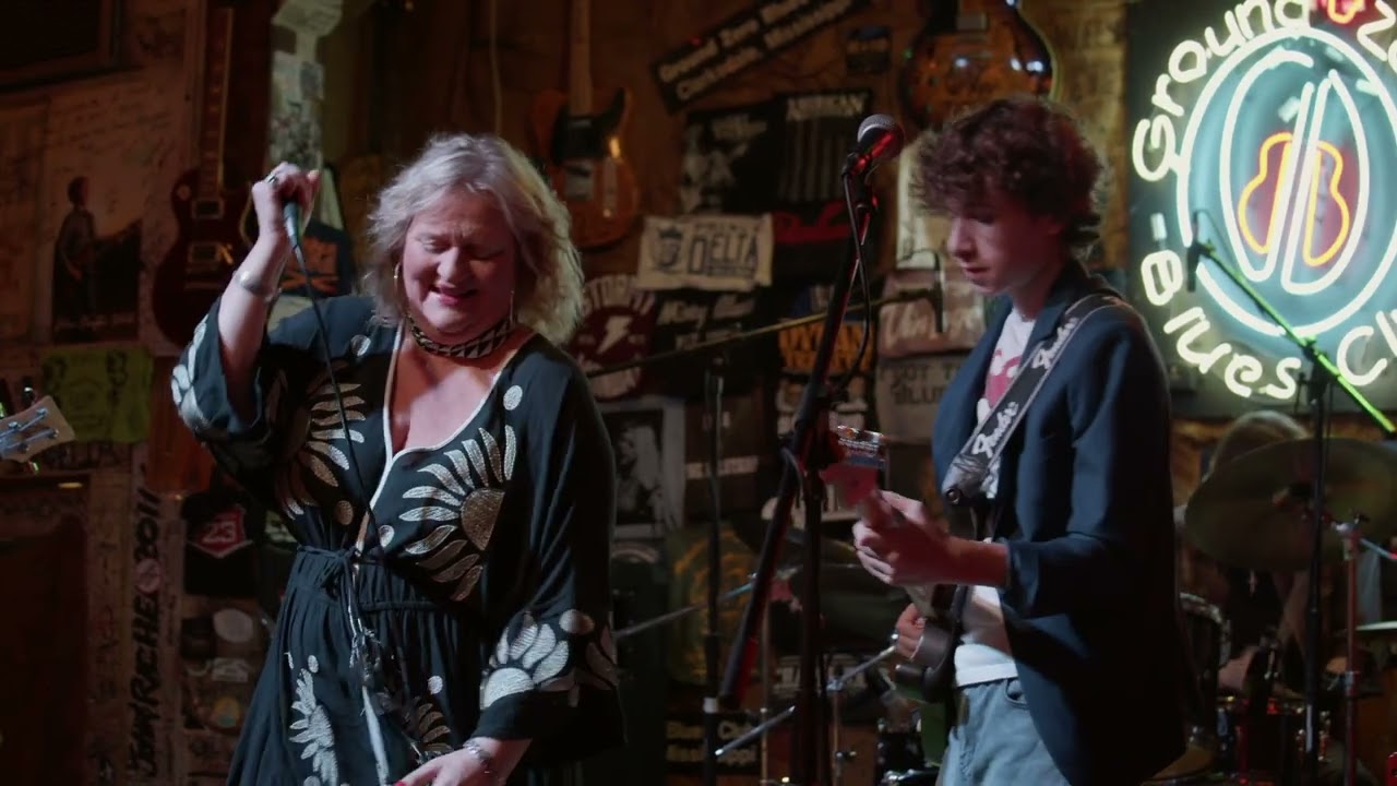 EMMA WILSON : MUDDY WATER-SWEET HOME CHICAGO : LIVE GROUND ZERO BLUES CLUB (CLARKSDALE) : 26 SEPT 25