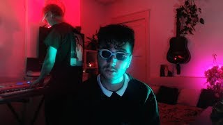 Video thumbnail of "Véras - Onbereikbaar (prod. Dylan van Dael)"