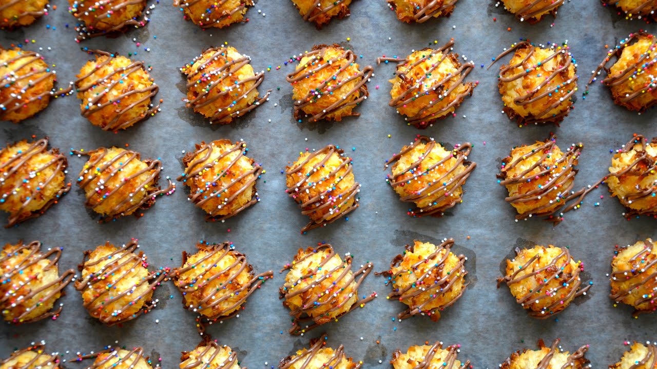 3-Ingredient Coconut Macaroons