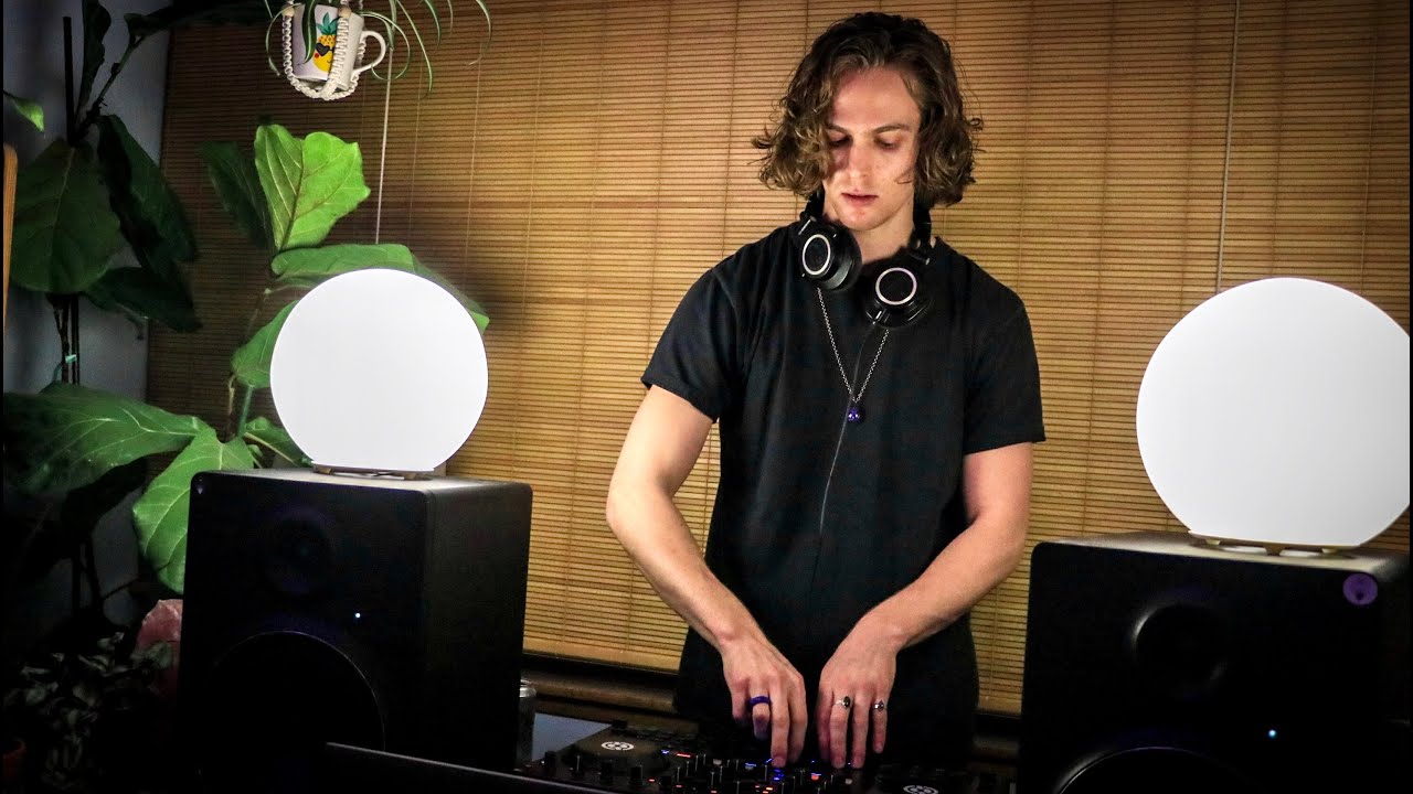 AWAKEND - Enhanced Music Sonic Relief Stream