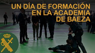 Así es el día a día de la Academia de Baeza junto al Ministro del Interior y la Directora General