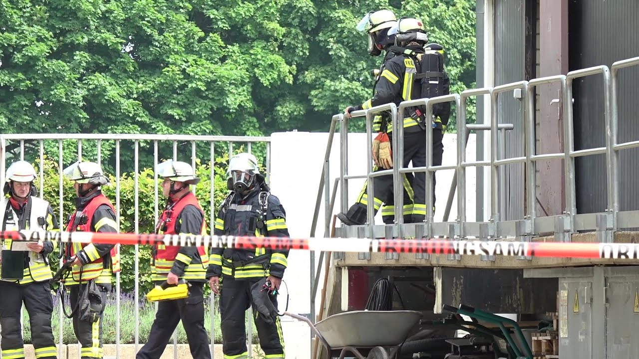 Chlorgasalarm im Bonner Römerbad löst Großeinsatz aus am 10.06.25 + O-Ton