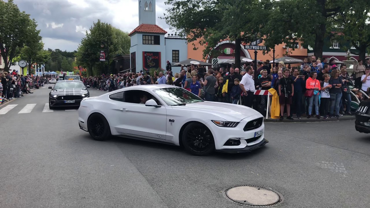 Movie Park on Parade - European Fan Day 2019 & US Car Show [4K]