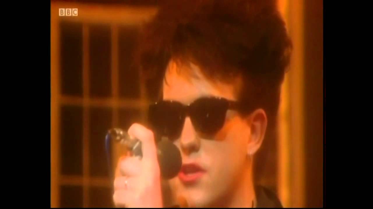 The Cure The Walk (Lyrics) YouTube The Cure The Walk (Lyrics) YouTube