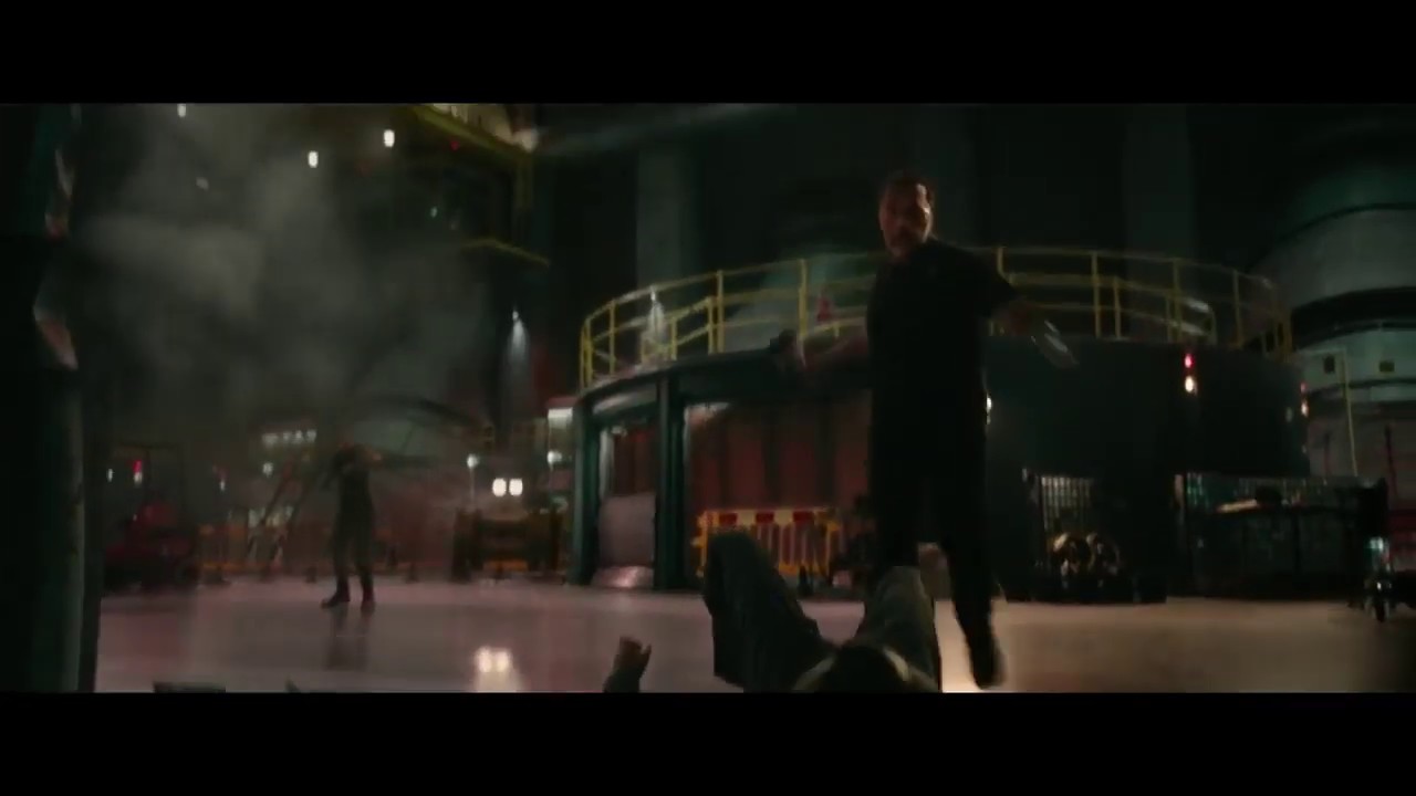 Terminator- Dark Fate - Final Fight Scene (Grace, Sarah Connor and T ...