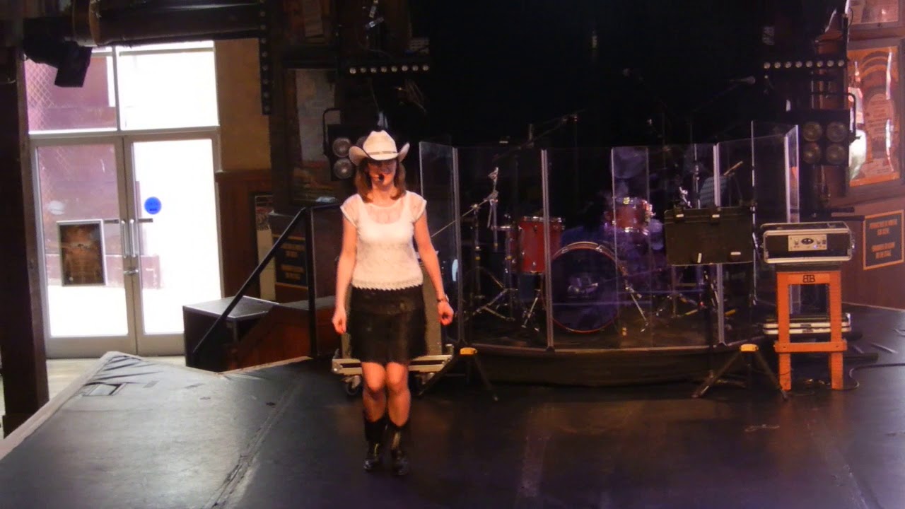 HOLD THE LINE Line Dance (Démo) Séverine Moulin Billy Bob's YouTube HOLD THE LINE Line Dance (Démo) Séverine Moulin Billy Bob's YouTube