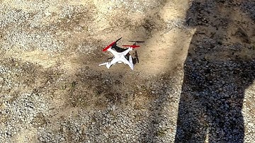 Syma X5C1 still flies with broken prop!!