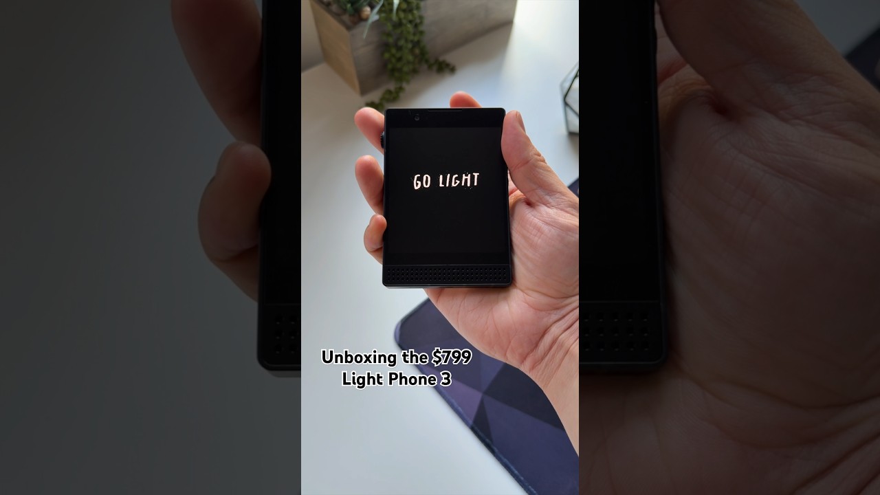Light Phones 3 Unboxing - YouTube