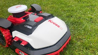 I'll tell you, this new Kress lawnmower is simply magic! Thanks to the RTK system,