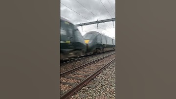 A class 800 passing Denchworth foot crossing#fast