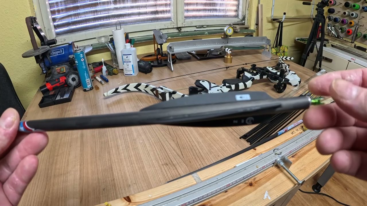 Pfeil Links oder Rechts Befiedern