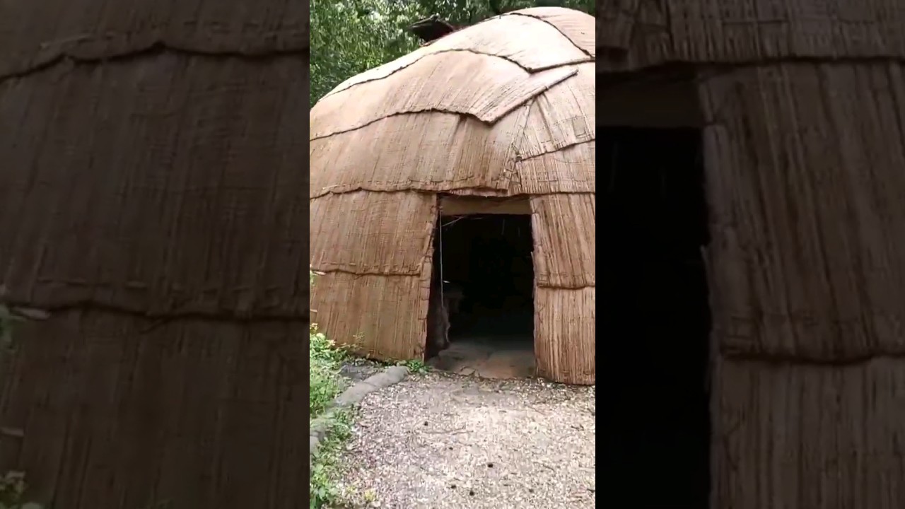 Powhatan Indian Village - Yehakhin Hut - Jamestown  Settlement - Williamsburg, VA 