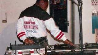 Download Lagu DJ Cheese - ' iz back ' (audio) MP3