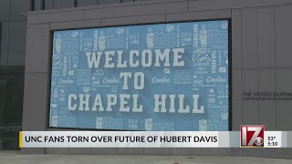 Celebrity UNC students, fans torn over future of men's basketball coach Hubert Davis Profile