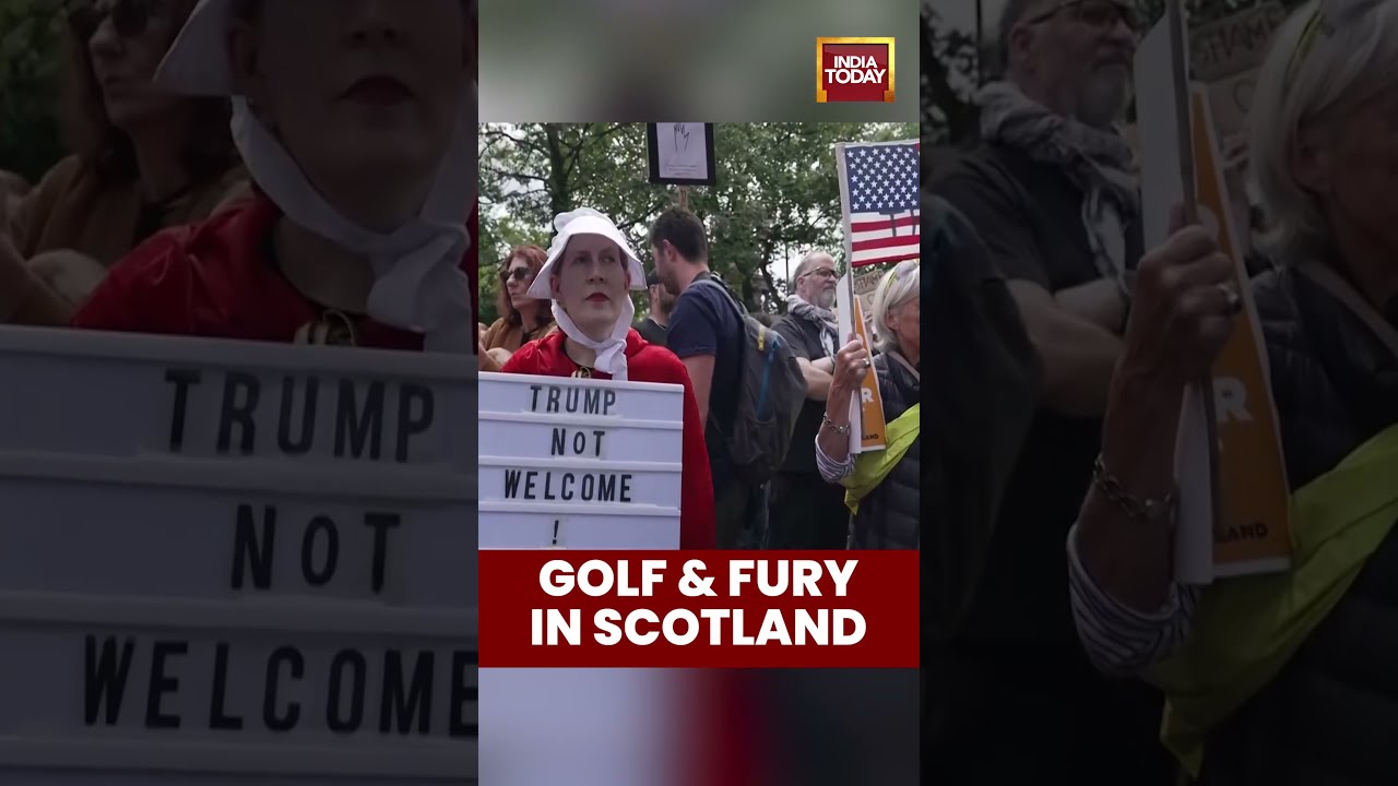 Protest Erupts In Edinburgh Over Trump S Golf Visit Hundreds Rally Against US President